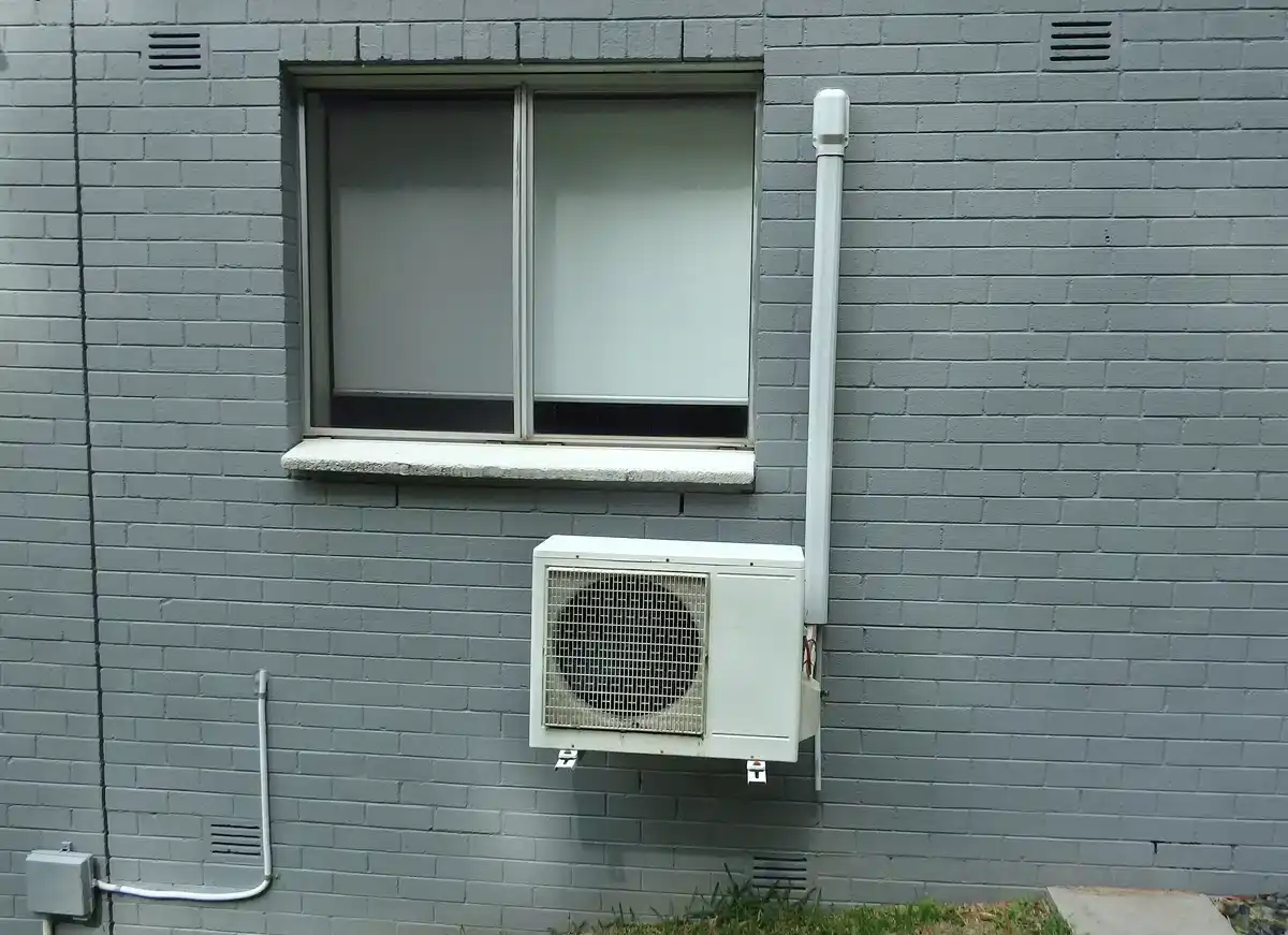 ductless air conditioner near the window