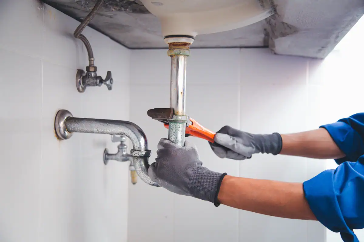 ham lake plumber unclogging drain